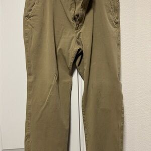 Dockers Men's Khaki Chinos